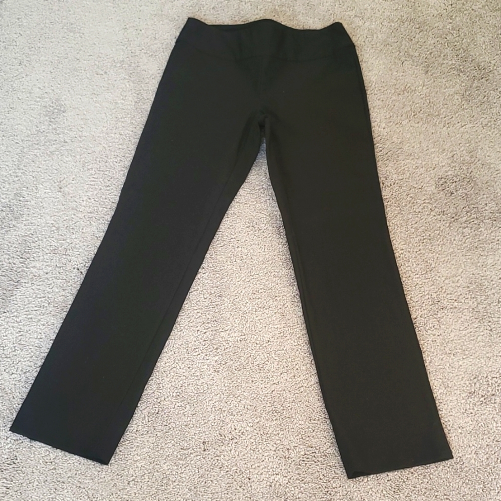 Like new Nic and Zoe wonderstretch black pants